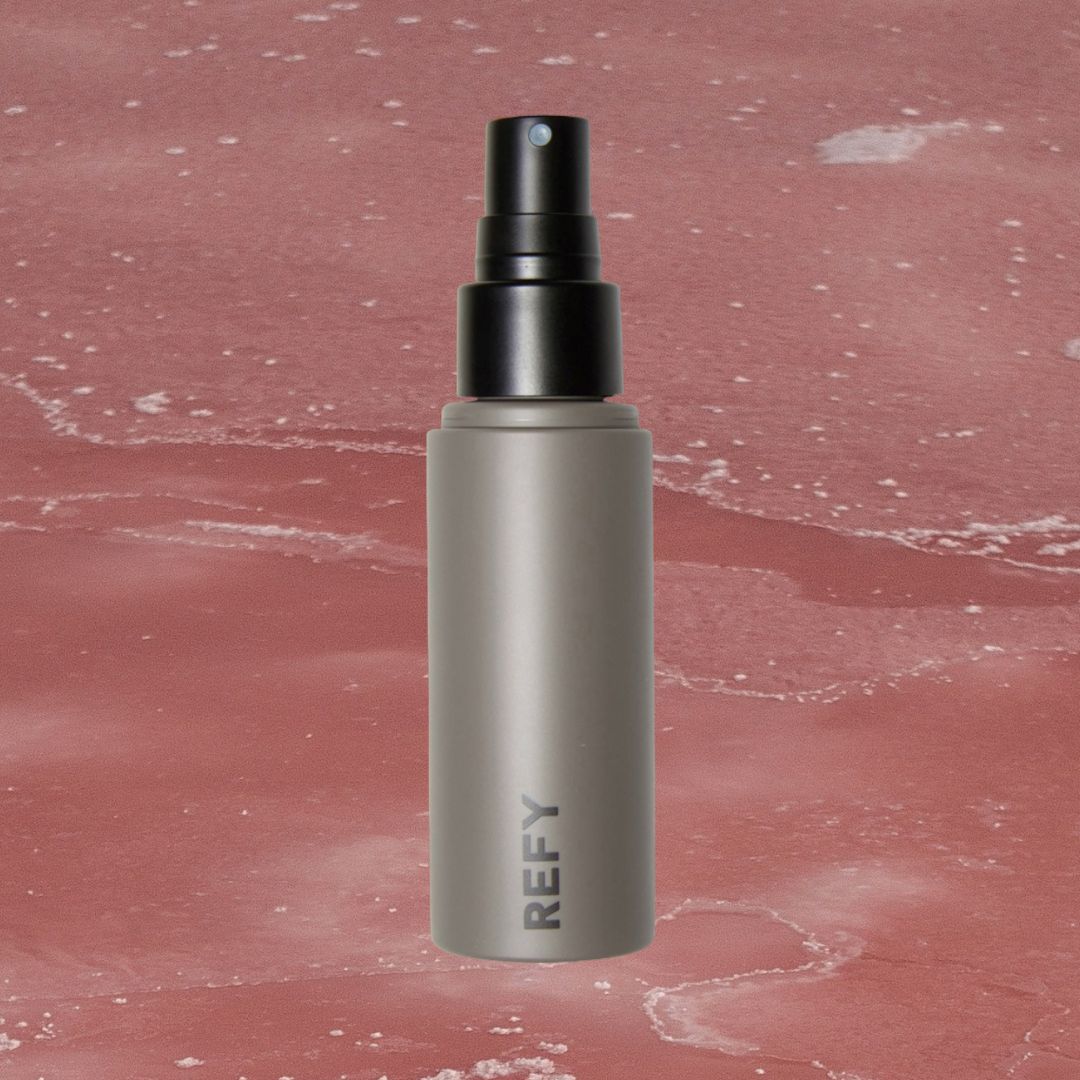 This Setting Spray Always Gives Me the Prettiest Glow