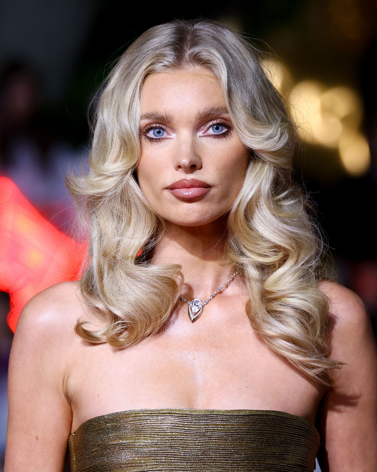Closeup of Elsa Hosk with 70s feathering layers.