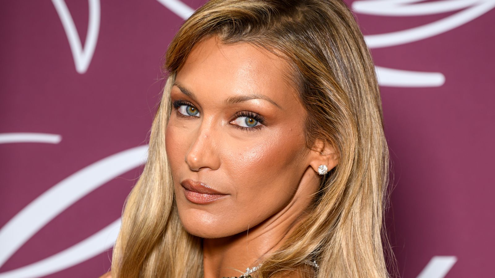 Bella Hadid's Dark Taupe Nails Are an Unexpected Spring Manicure Surprise