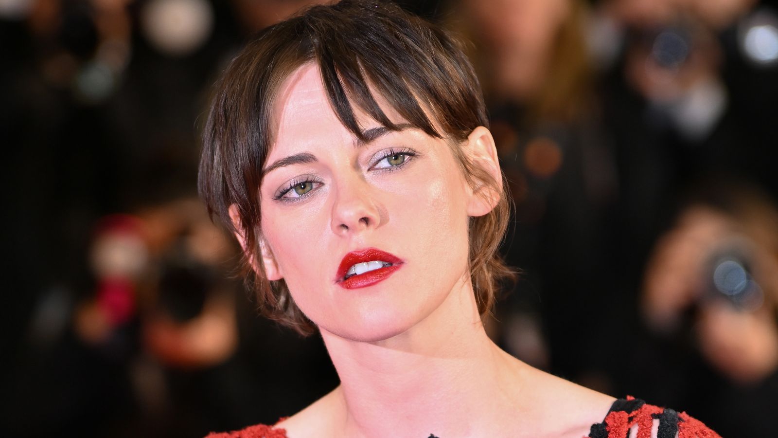 Kristen Stewart Proves Just How Versatile a Bixie Can Be