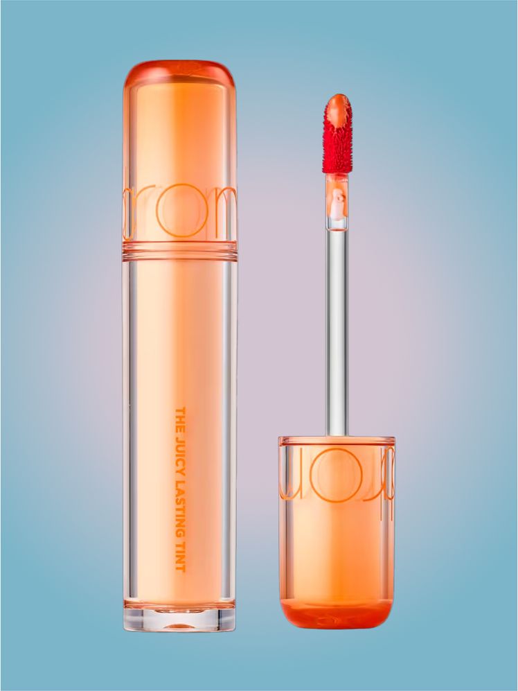 Romnd The Juicy Lasting Tint in branded component on a pink and blue background
